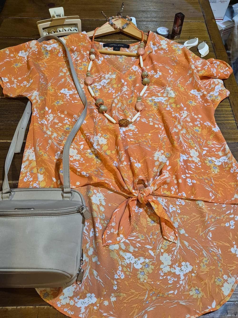 Boho Outfit Bundle Cynthia Steffe Floral Blouse M NWT Necklace Bag Lot